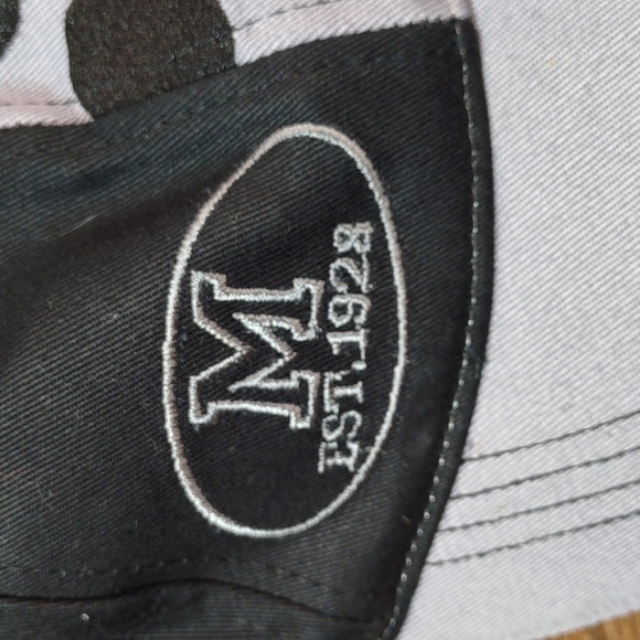 Mickey Mouse Baseball Cap - Picture 4 of 9